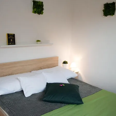 Csengettyu Apartman Apartment Eger
